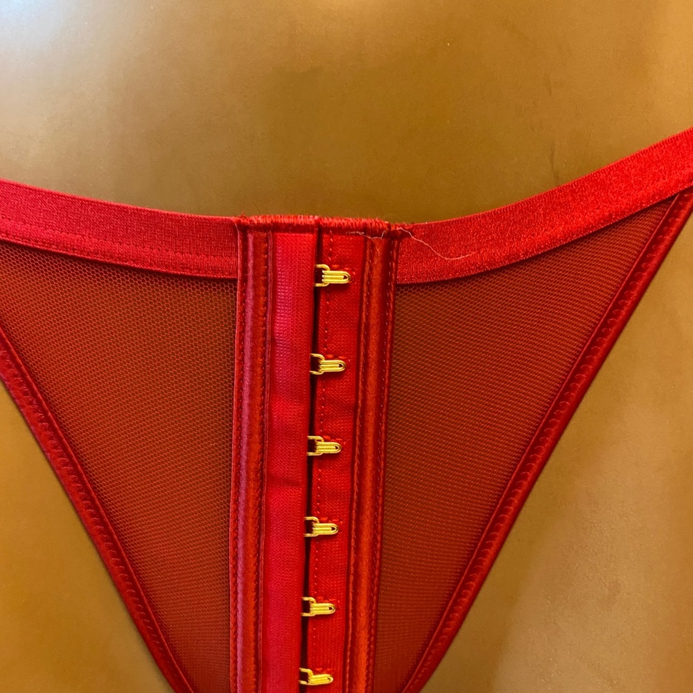 NWT Victoria’s Secret Red Brazilian.    Small